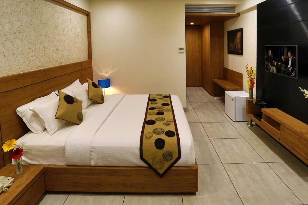 Grand Kailash Hotel Aurangábád Szoba fotó